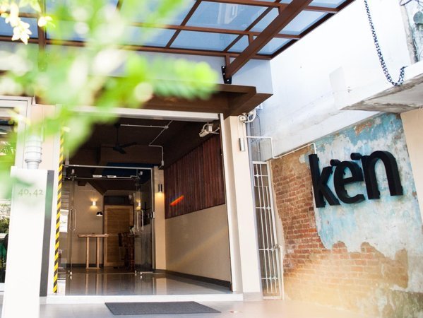 KENCOZY accommodation entrance
